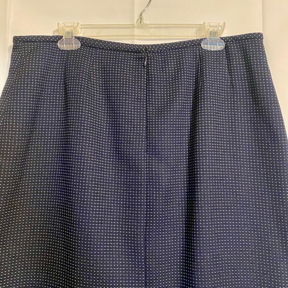 Kasper Women's 2-Piece Blue with White Polka Dots Skirt Suit Set Size 14 Midi - Picture 5 of 16